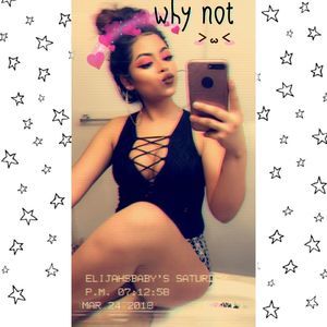 Meet your Posher, Corina